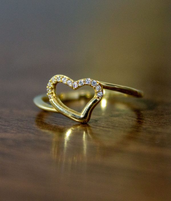 anillo de corazon de oro