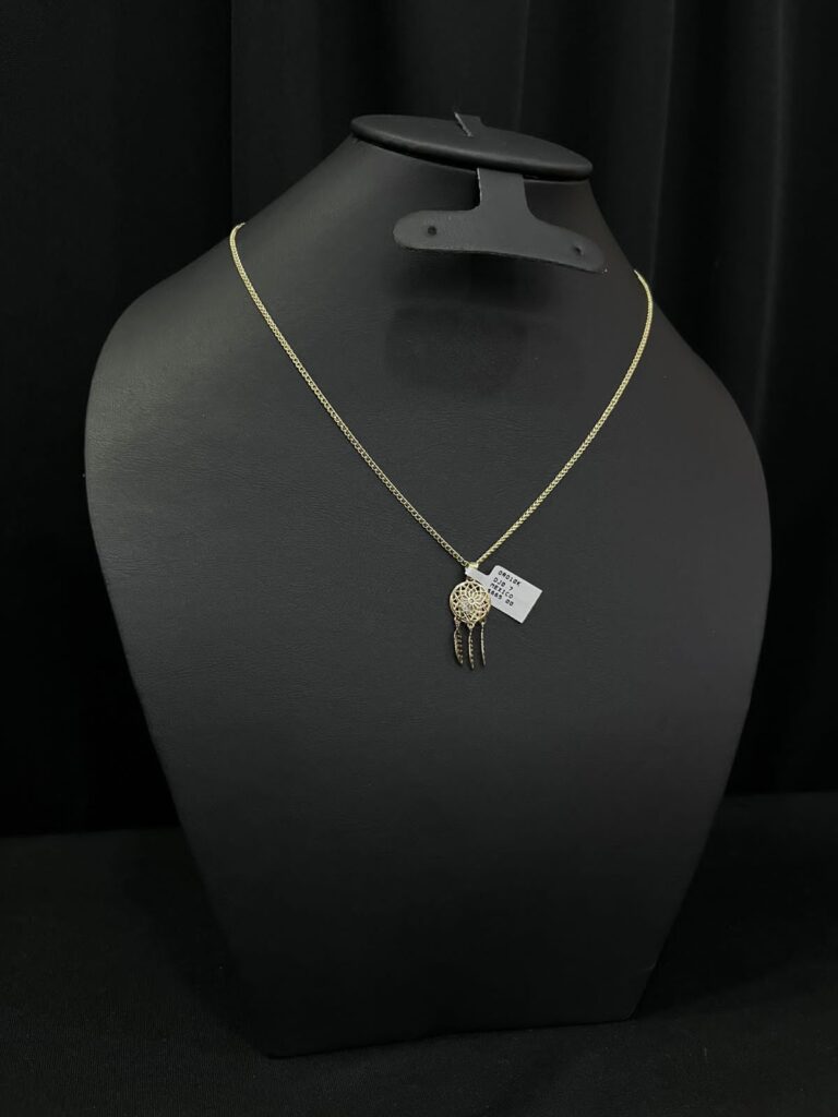 Cadena De Oro estilo Barbada Con dije De oro Atrapasueños  10 Kilates 2,3 Gramos