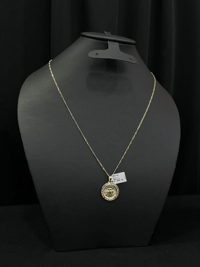 Cadena De oro 4.4 Gramos Tipo 3x1 Con dije de oro 10 Kilates