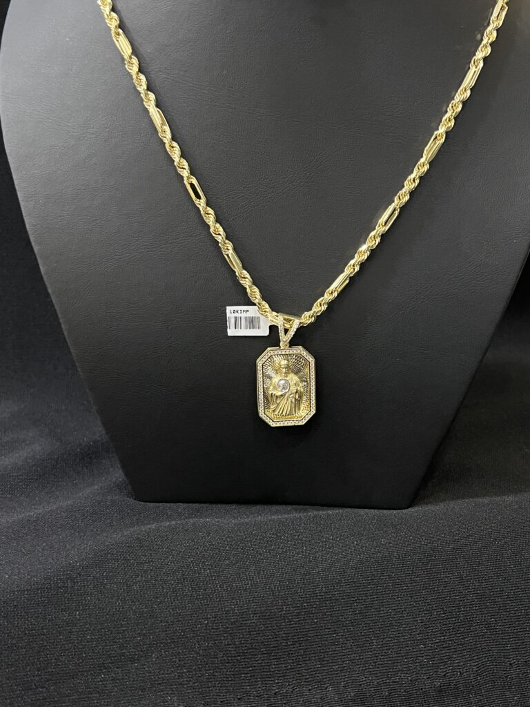 Torzal Fígaro con Medalla de San Judas Tadeo en oro certificado de 10k. 24.2 gramos.