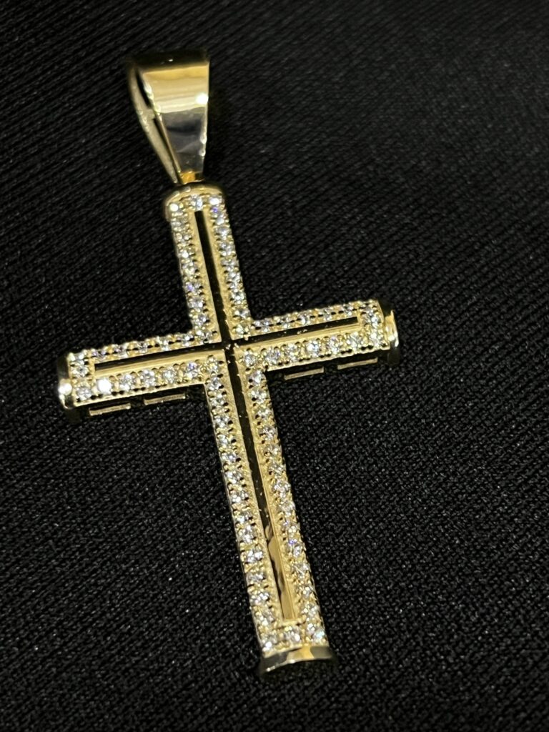 Cruz de Oro con Brillante de 5 cm y 8 grs 14k