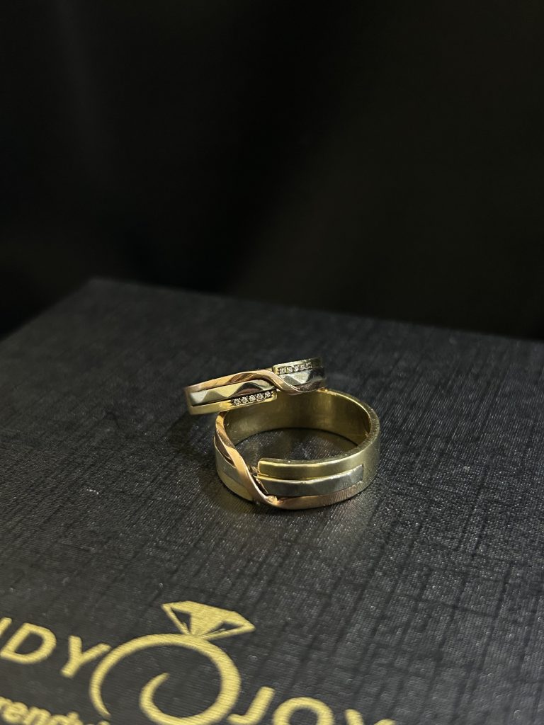ARGOLLAS DE MATRIMONIO DE TRES OROS 10K